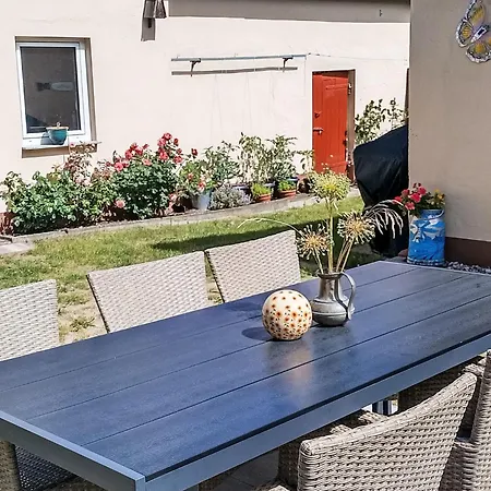 Appartement Mona By Interhome Quetzin